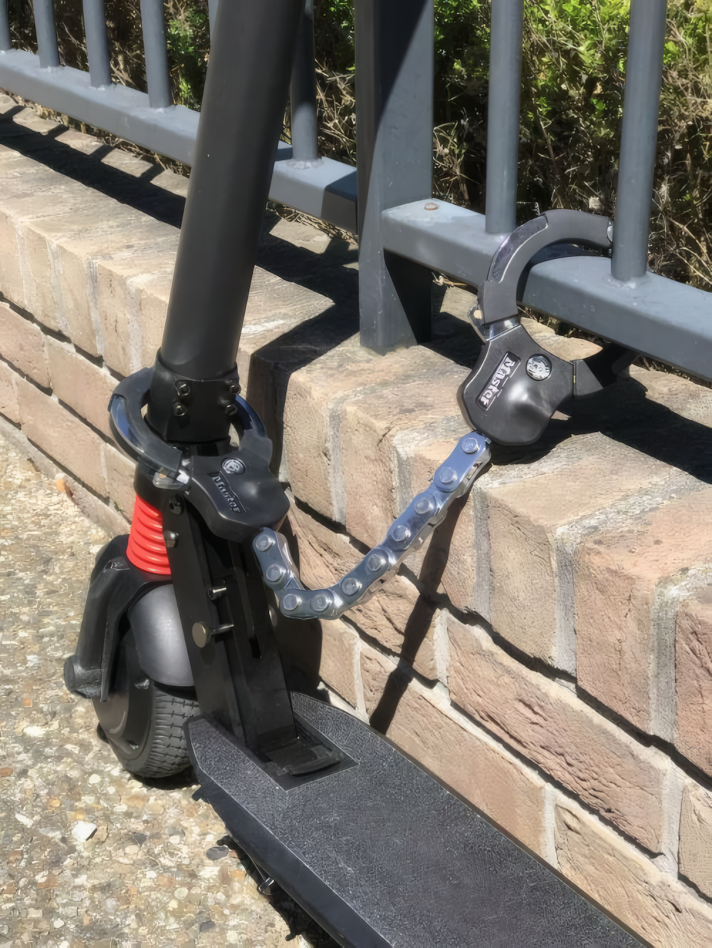 Parking trottinette électrique : quelle solution choisir pour un stationnement sécurisé ?