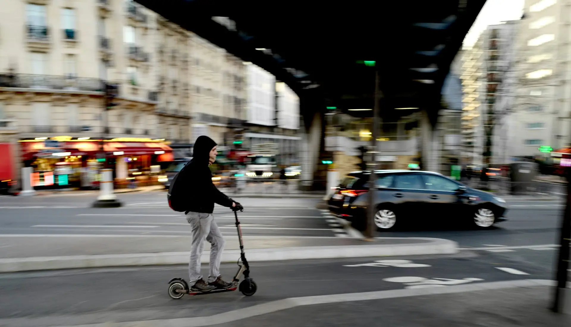 Paris : le boom des trottinettes électriques, mais un manque criant de parkings sécurisés