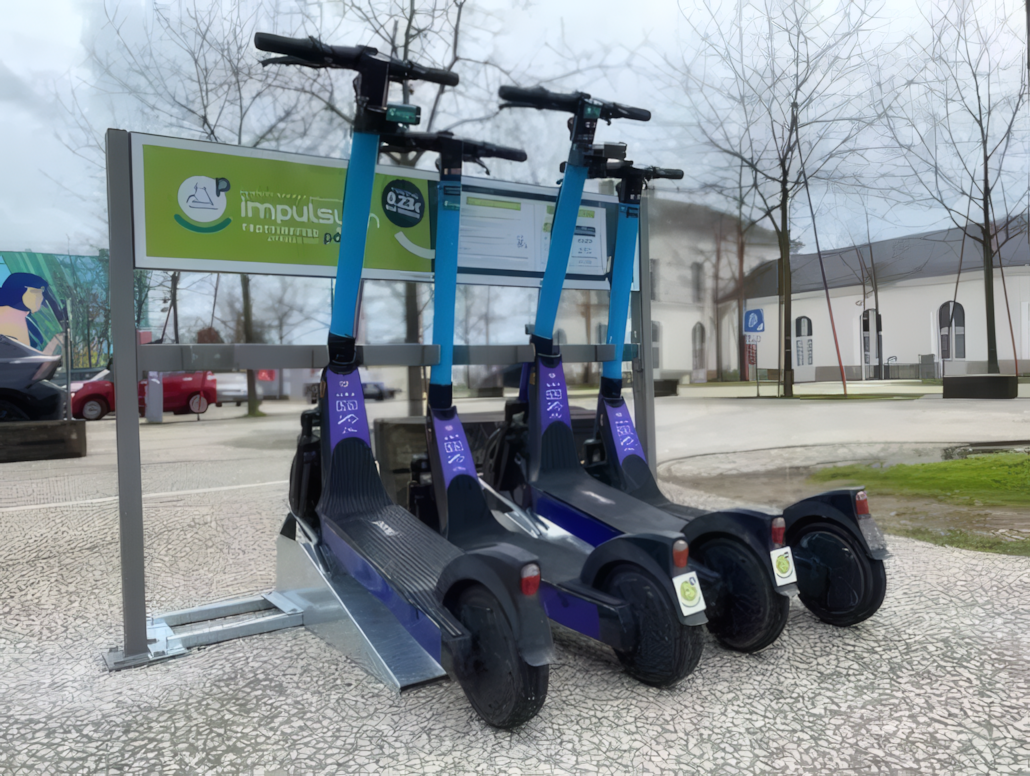 Parking trottinette électrique : quelles solutions choisir entre une Park'Easy et un rack à trottinettes